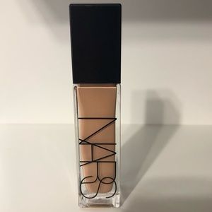 NARS Natural Radiant Longwear Foundation Santa Fe